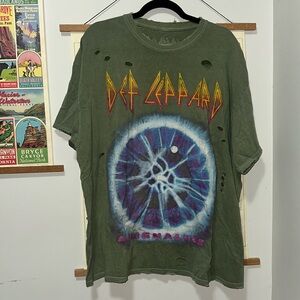 Urban Outfitters Def Leppard graphic tee